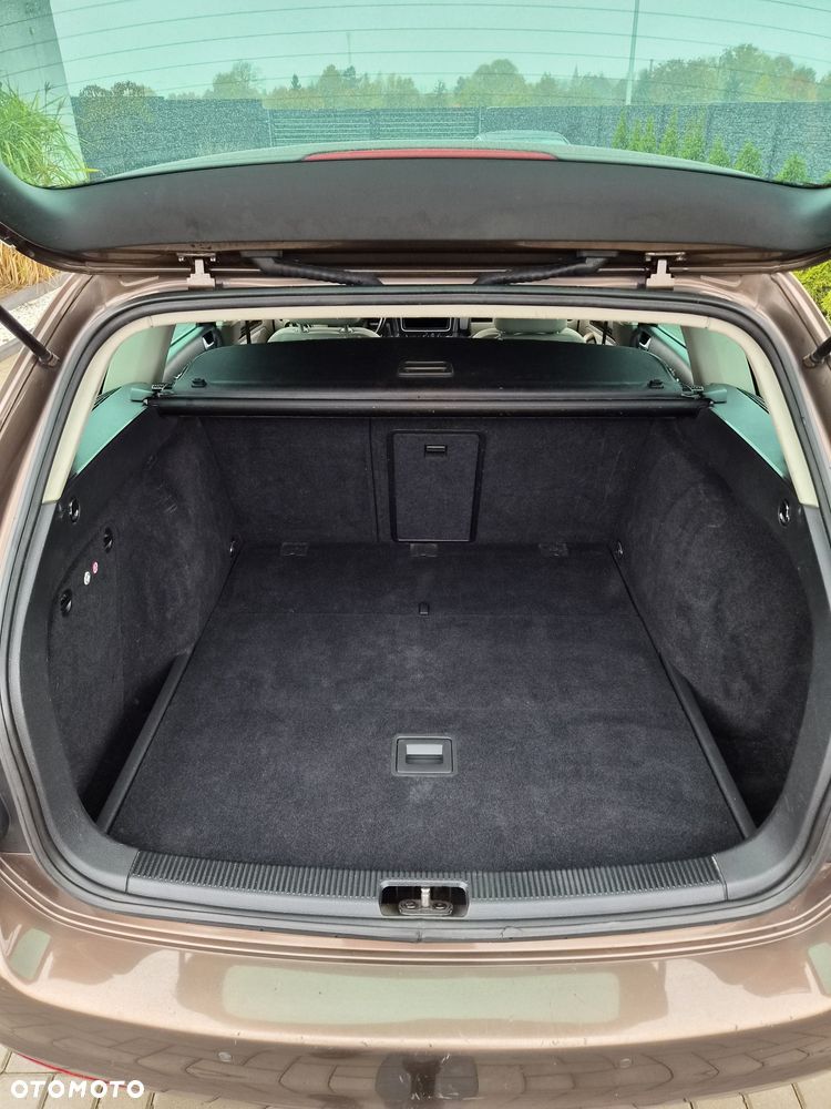 Volkswagen Golf Variant - 8
