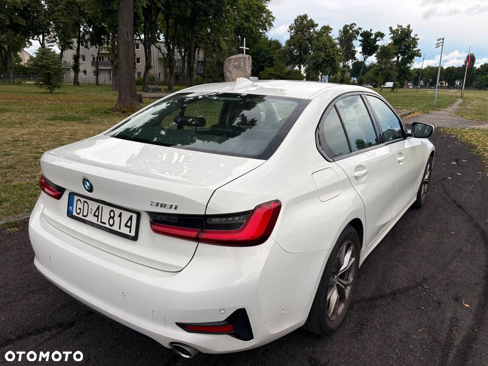 BMW Seria 3 318i Business Edition - 6