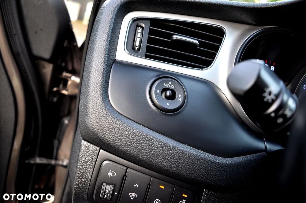 Kia Ceed 1.4 CVVT Dream Team Edition - 25