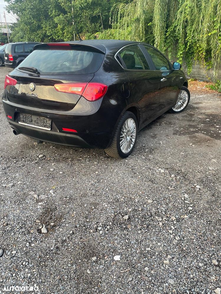 Alfa Romeo Giulietta 1.4 M-Air TCT Distinctive - 11