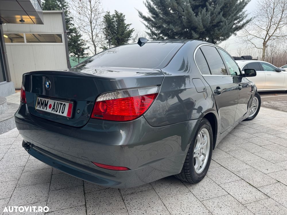 BMW Seria 5 525d Touring Aut. - 2