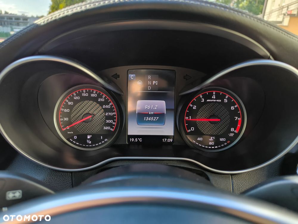 Mercedes-Benz Klasa C AMG 63 S AMG Speedshift 7G-MCT - 21