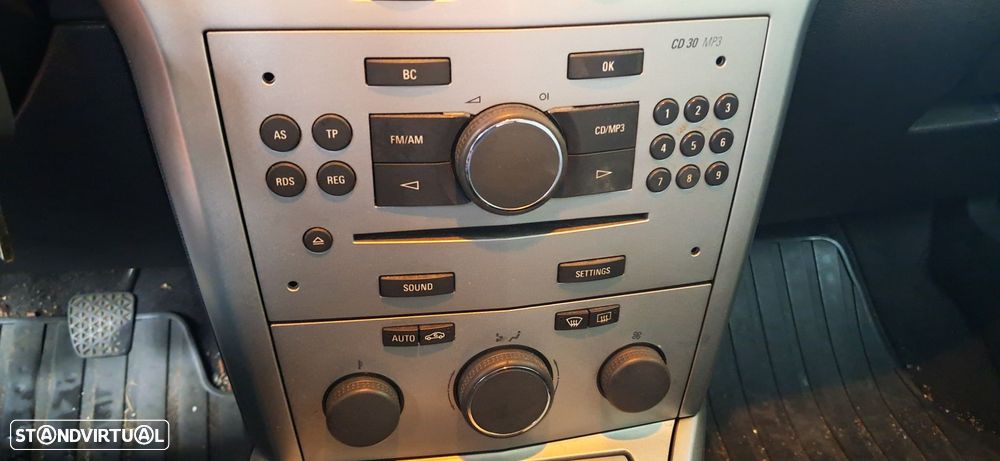 Opel Astra GTC 1.3 CDTi - 8