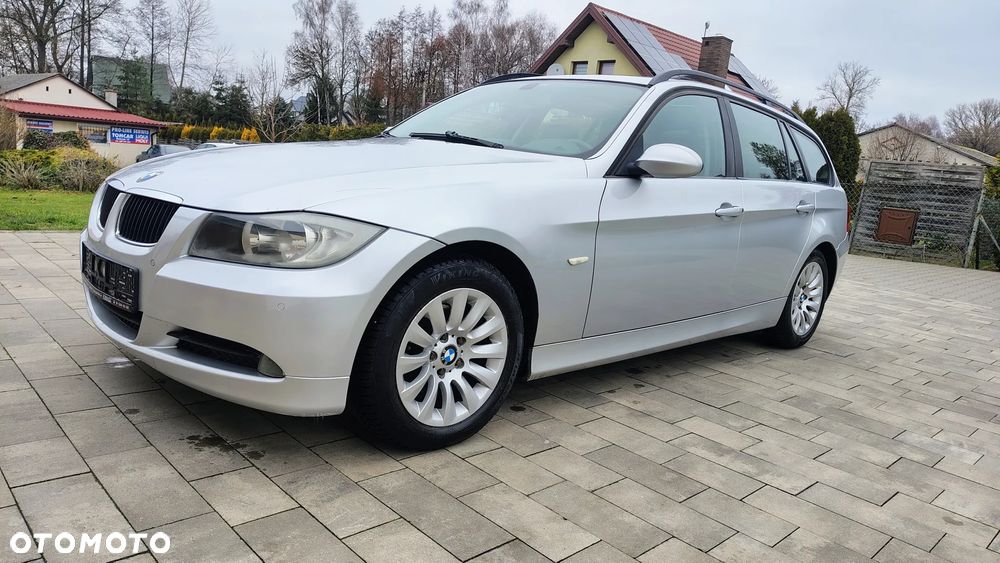 BMW Seria 3 320i - 9