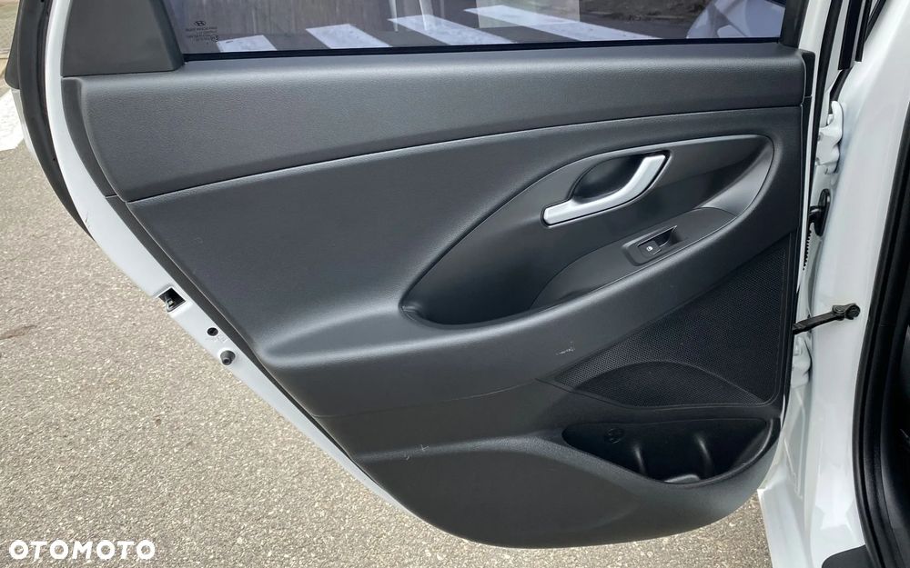 Hyundai i30 1.4 Passion - 25