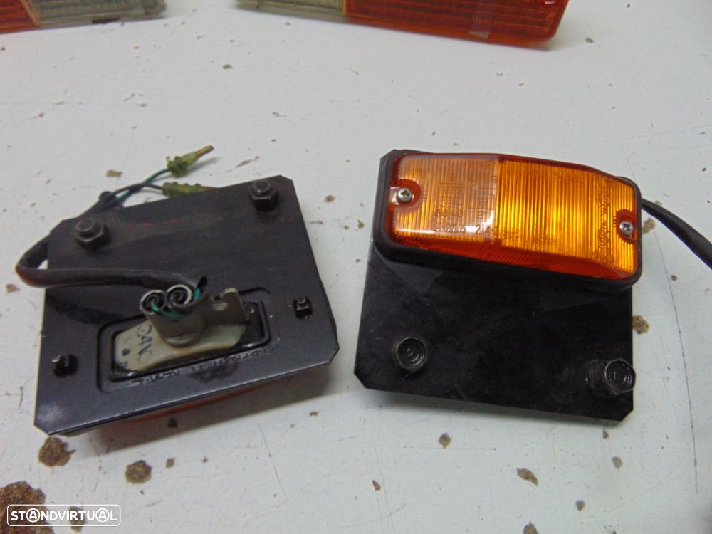 Antigos farolins e vidros de farolim - 7