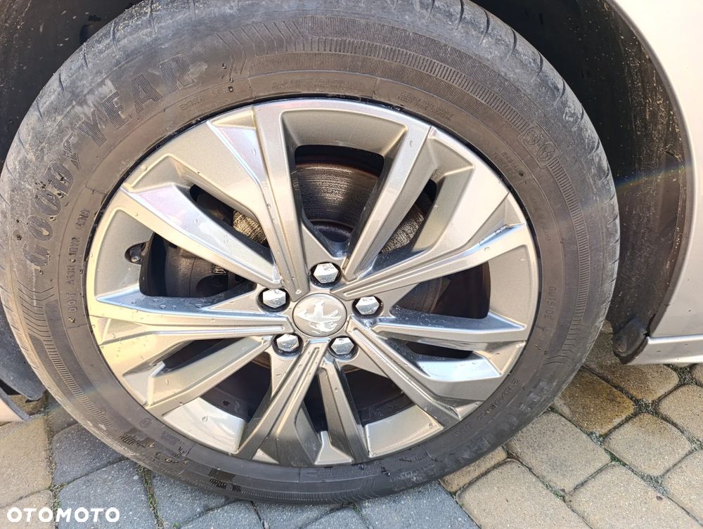 Peugeot 508 BlueHDi 130 EAT8 Allure - 23