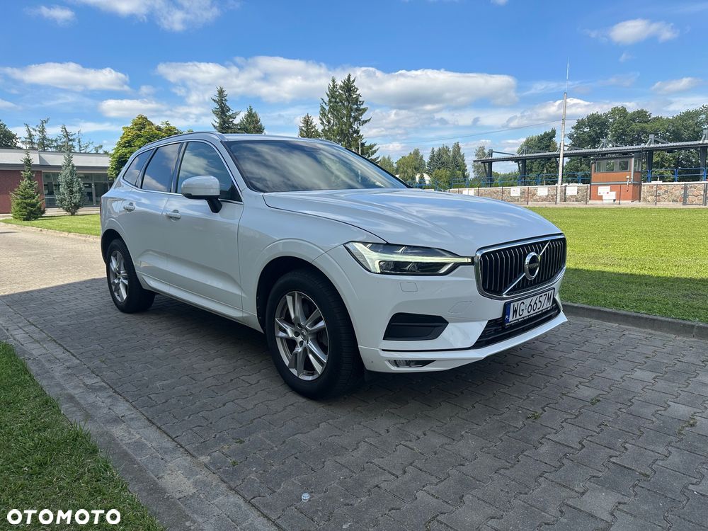 Volvo XC 60 T5 AWD Momentum - 2