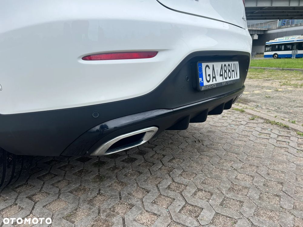Mercedes-Benz GLC - 11