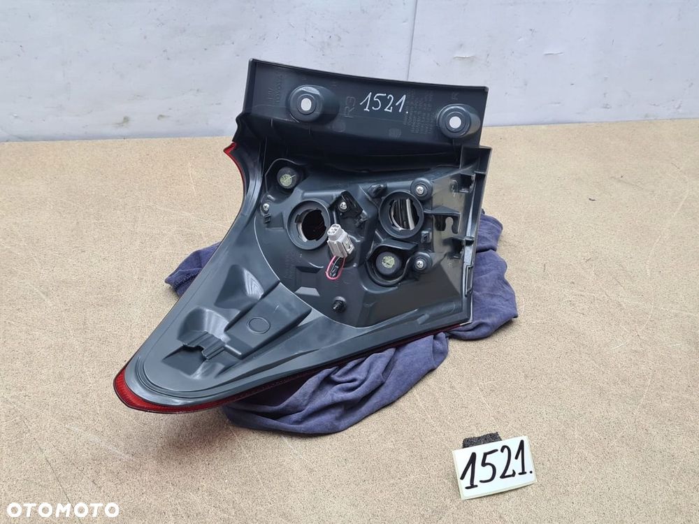 Lampa tył prawy tylna prawa Toyota Auris II 2 2015-2019 - 4