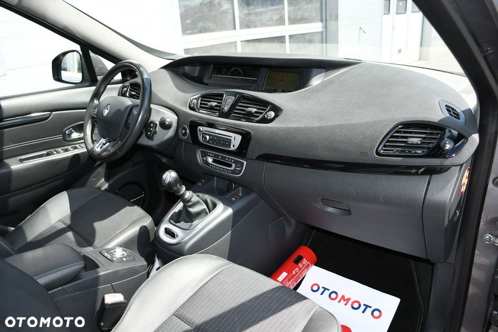 Renault Grand Scenic Energy TCe 130 S&S Bose Edition - 28