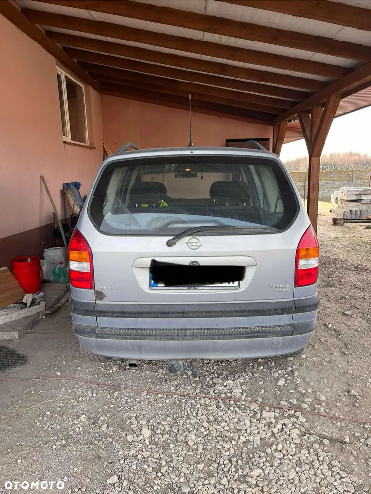 Opel Zafira - 2