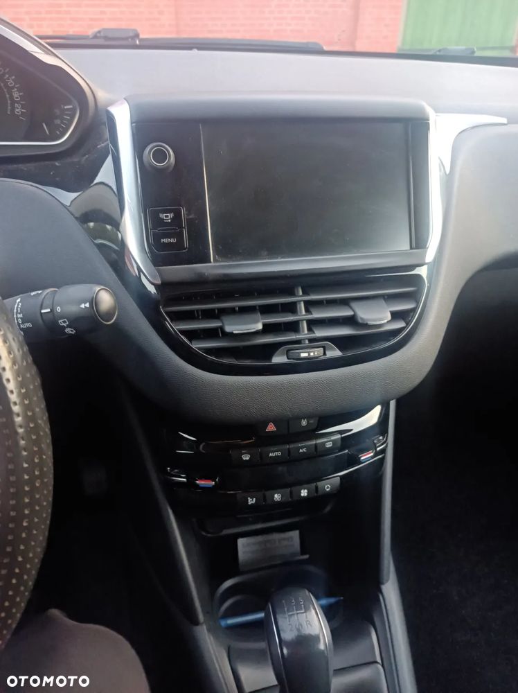 Peugeot 208 120 VTI Allure - 14