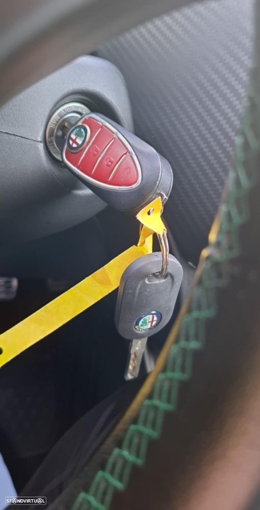 Alfa Romeo MiTo 1.4 T MultiAir Quadrifoglio Verde - 10