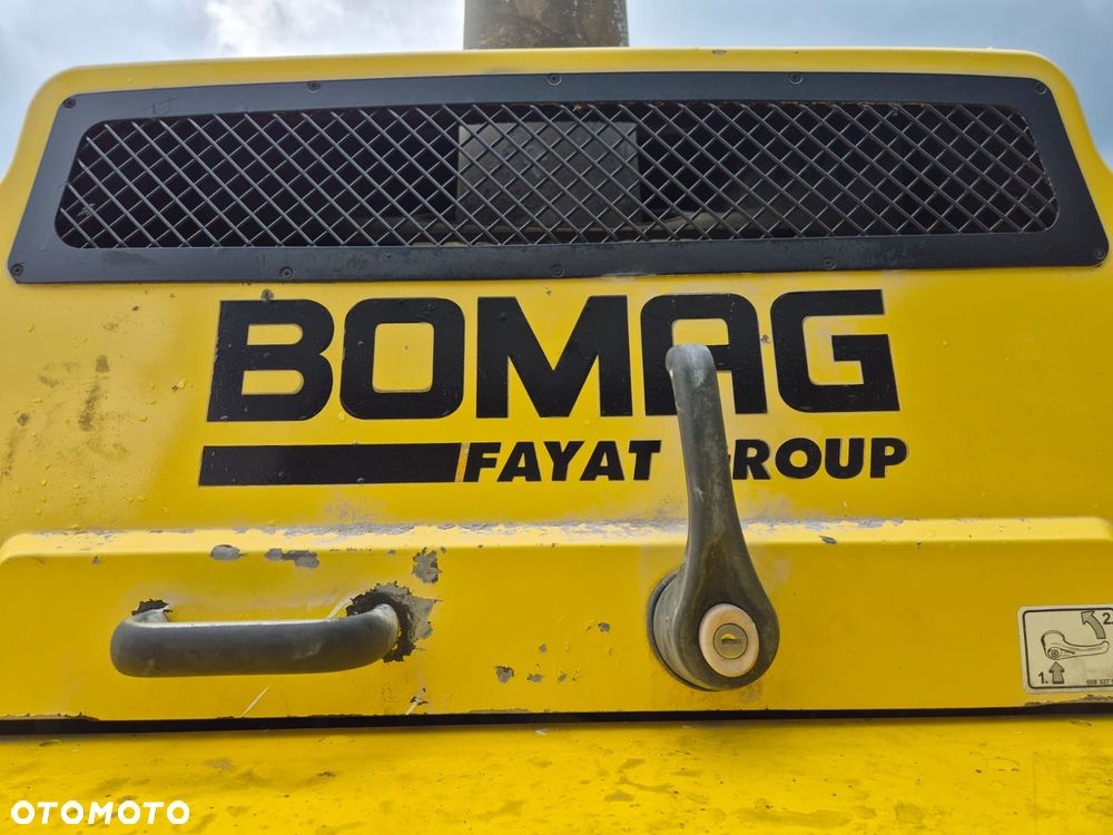 Bomag BC472 RB / KOMPAKTOR ODPADÓW / KOMPAKTOR WYSYPISKOWY 24T / ZGNIATARKA ODPADÓW / MASZYNA DO ZAGĘSZCZANIA ODPADÓW / DO SKŁADOWISK ODPADÓW / SERWISOWANY / 1 WŁ. - 26