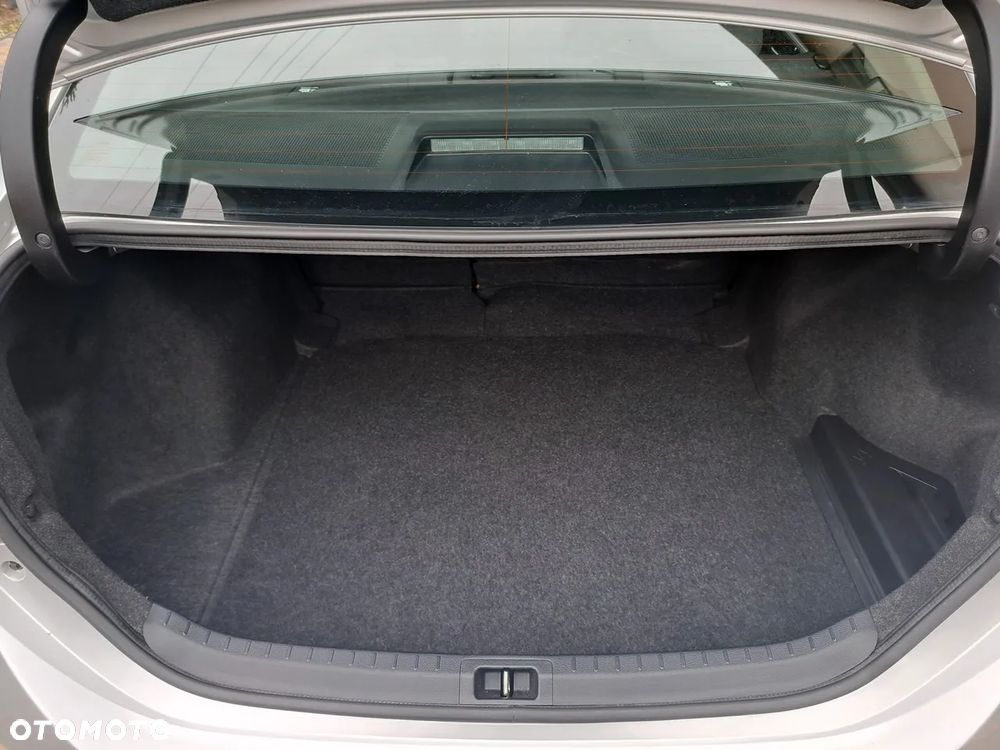 Toyota Corolla 1.6 Active - 16