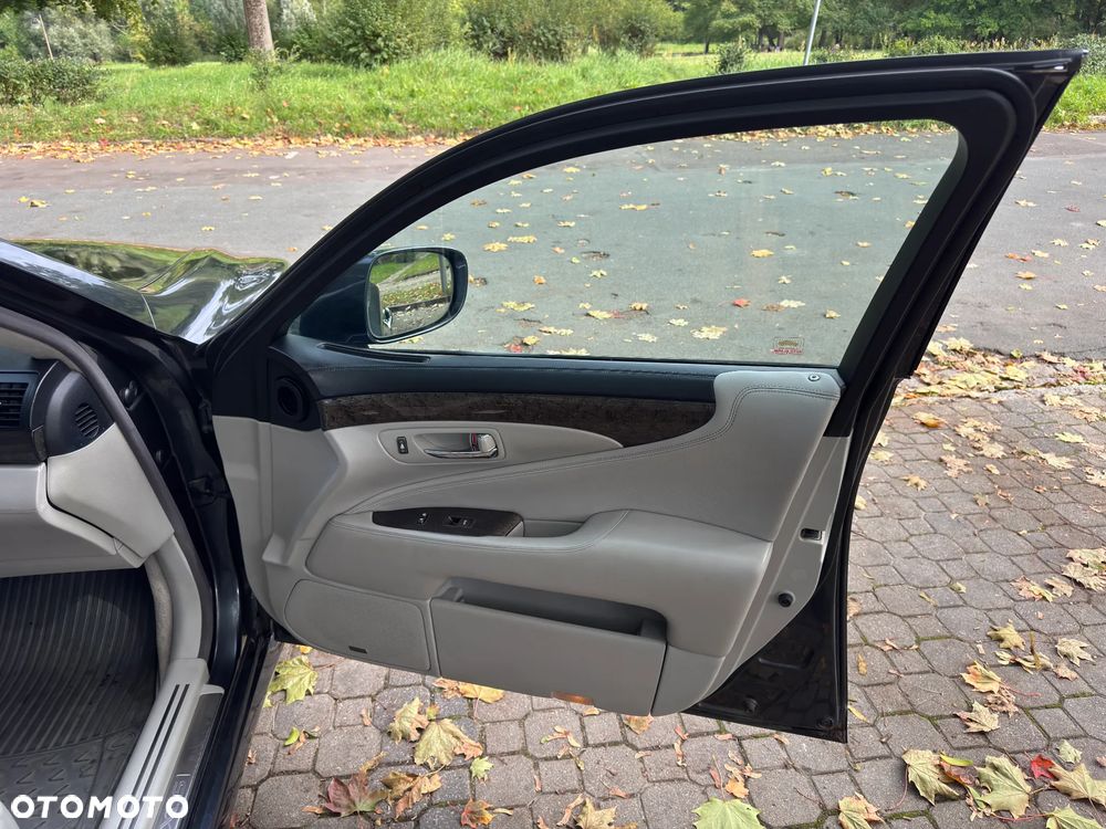 Lexus LS 600h Prestige - 24