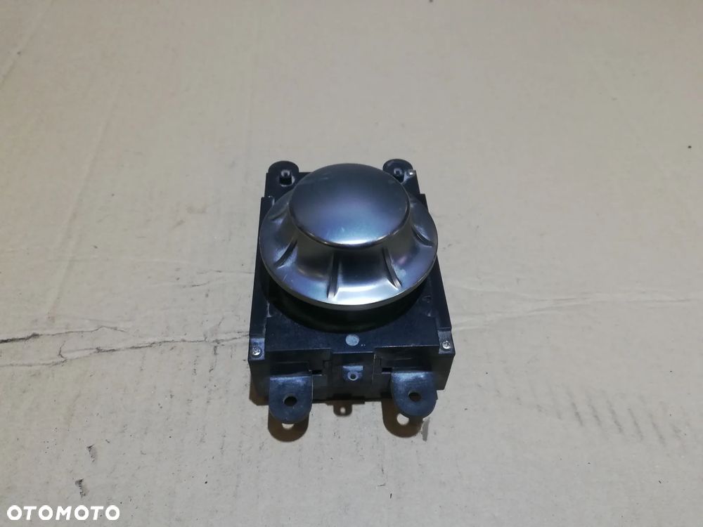 BMW 5 E60 E61 2005 Panel radia 6944884 - 1