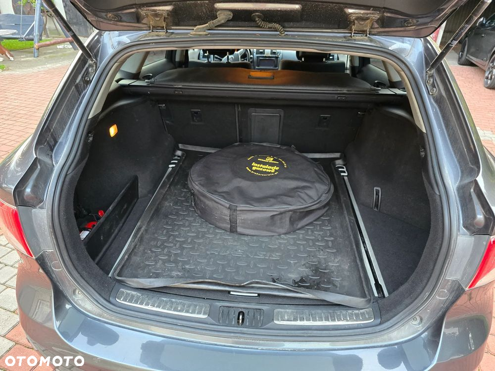 Toyota Avensis 2.0 Sol NAVI - 12