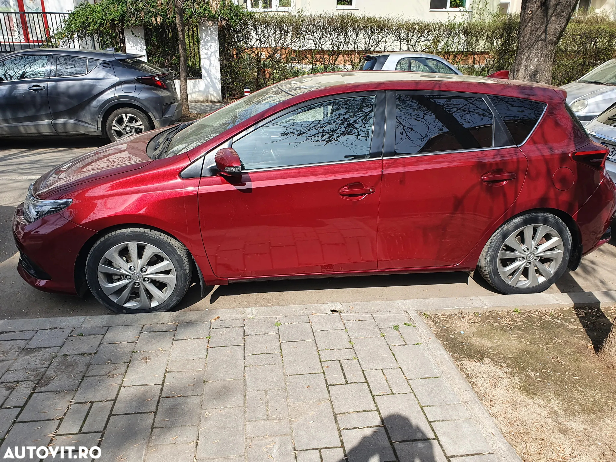 Toyota Auris 1.8 L VVT-i Hybrid Sol + - 3