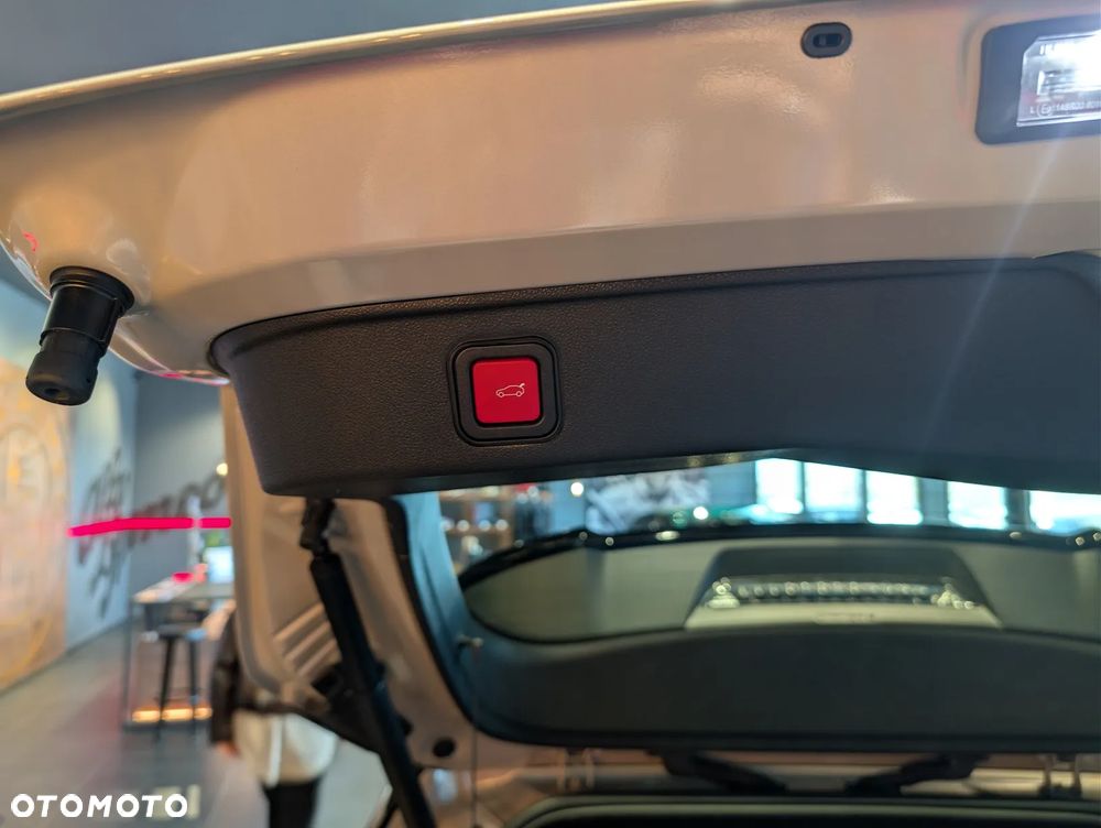 Alfa Romeo Junior 1.2 mHEV Ibrida eDCT - 8