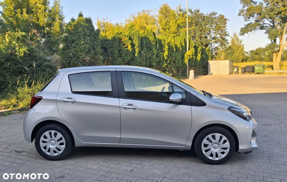 Toyota Yaris 1.0 Premium - 8