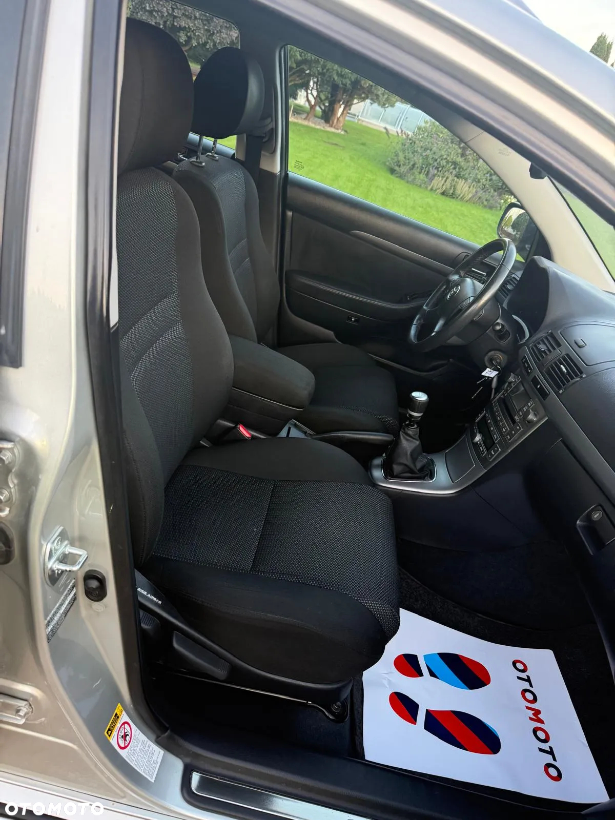 Toyota Avensis 2.0 D-4D Combi Sol - 11