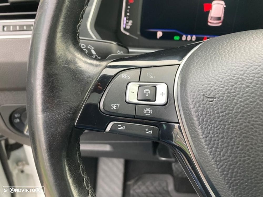 VW Tiguan 2.0 TDI R-Line DSG 4Motion - 16