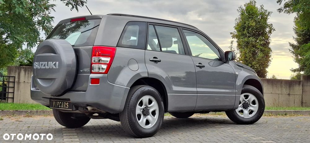 Suzuki Grand Vitara 2.0 Comfort + Family - 9