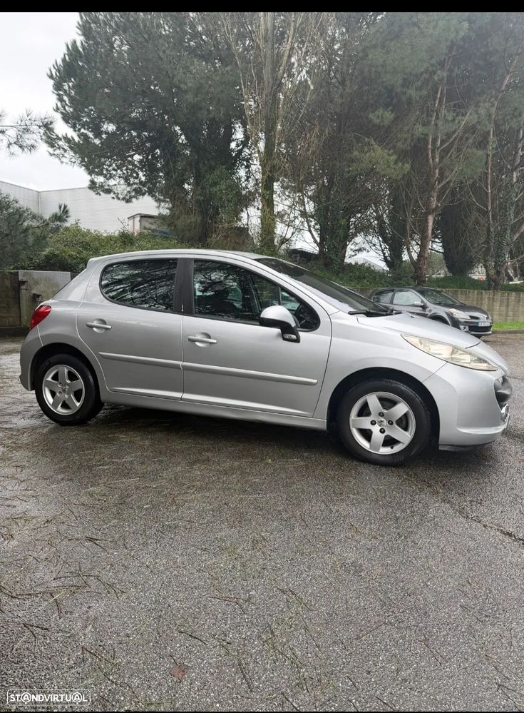 Peugeot 207 1.4 HDi Urban - 8