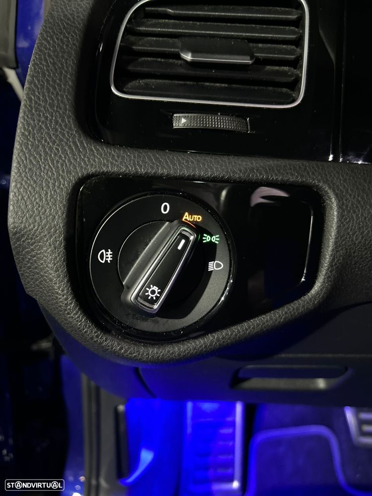 VW Golf Variant R 4Motion BlueMotion DSG - 12