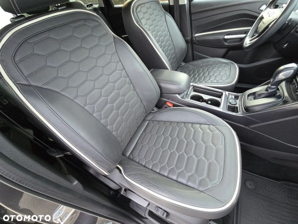 Ford Kuga 2.0 TDCi 4x4 Vignale - 30