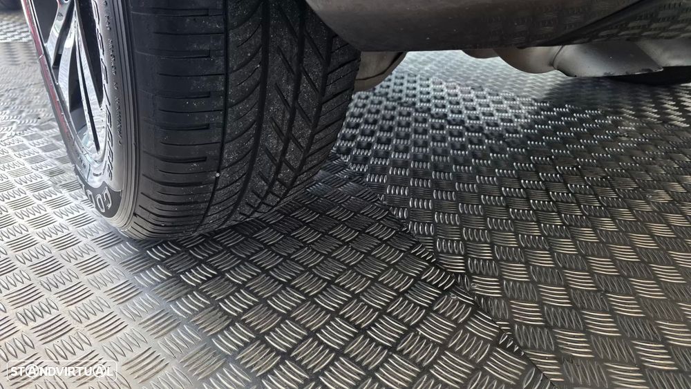 Land Rover Range Rover Evoque 2.0 D150 AWD R-Dynamic S Auto - 33