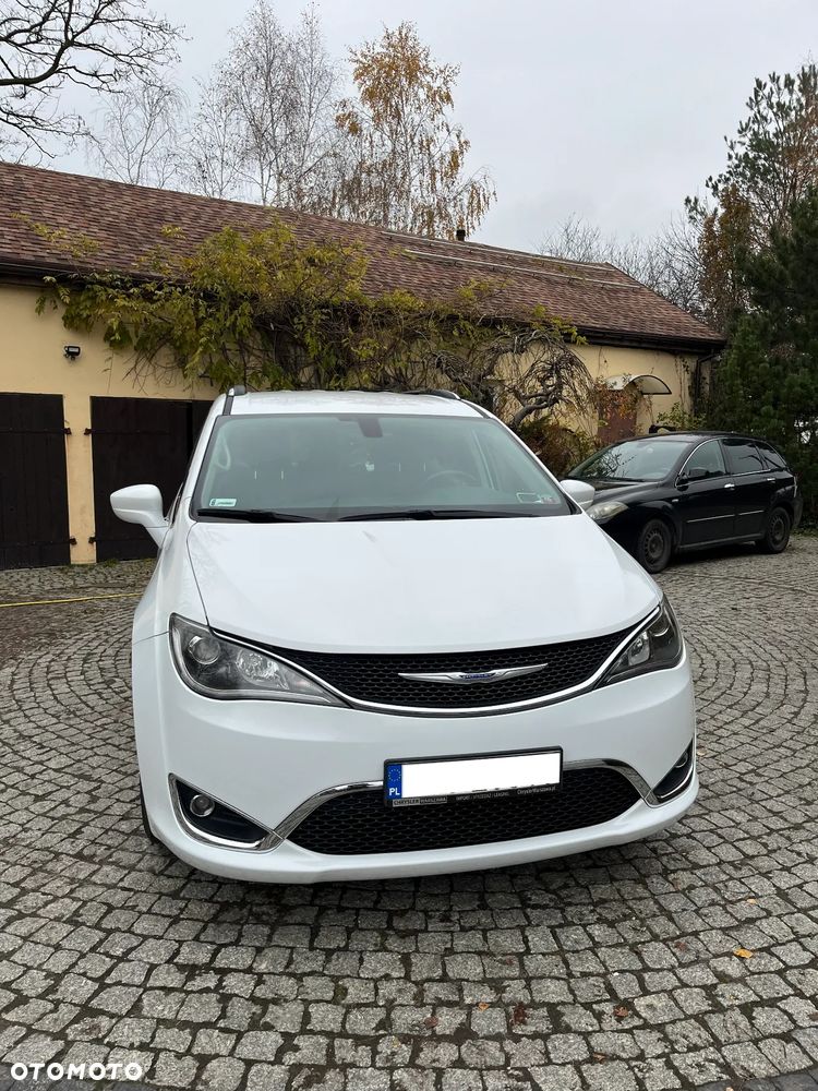 Chrysler Pacifica - 6