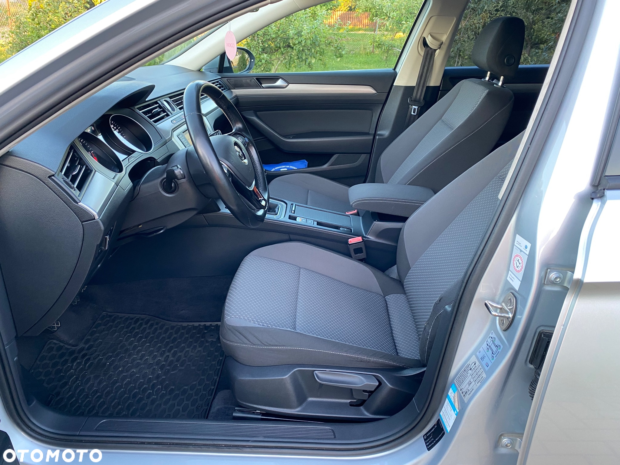 Volkswagen Passat 1.6 TDI BMT Comfortline - 14