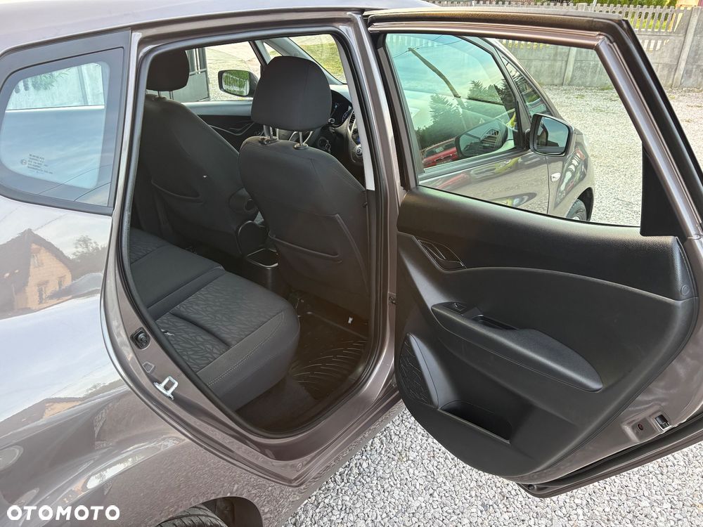 Hyundai ix20 1.4 Classic - 32