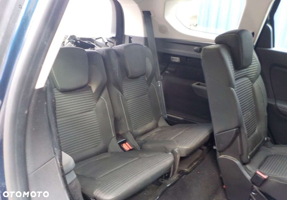 Renault Grand Scenic - 19