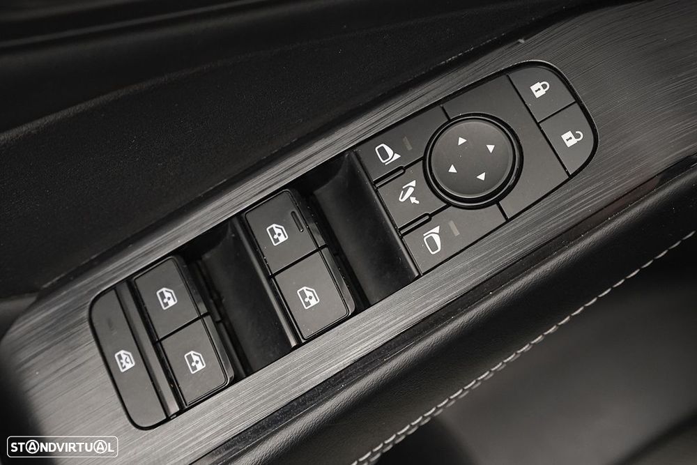 Nissan Qashqai 1.3 DIG-T N-Connecta Xtronic - 20