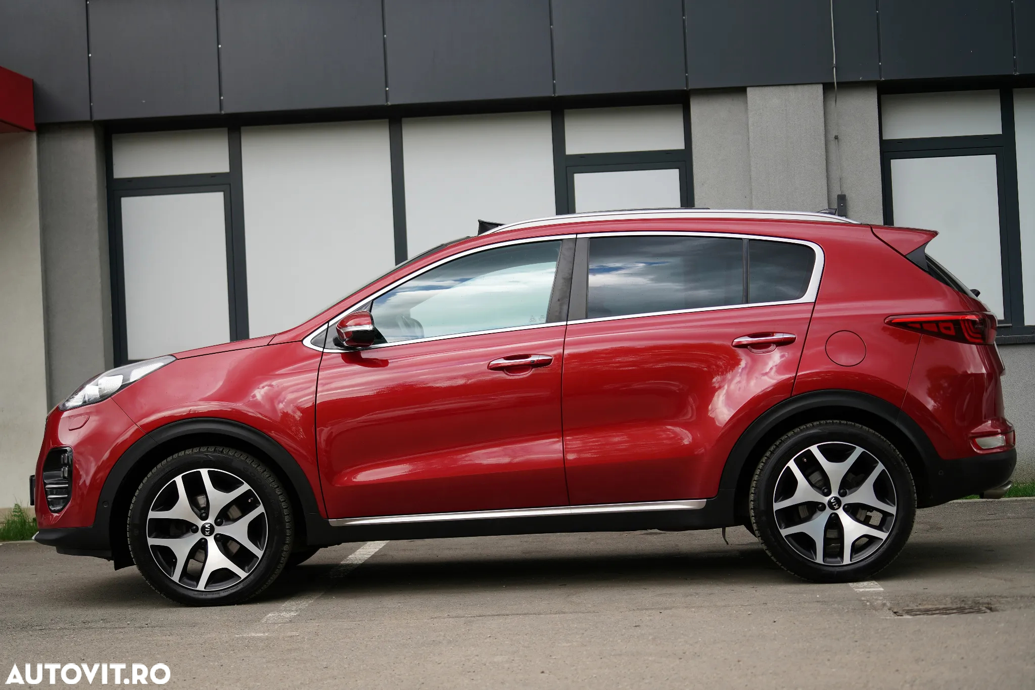 Kia Sportage 2,0 CRDI AWD Aut. GT Line - 4