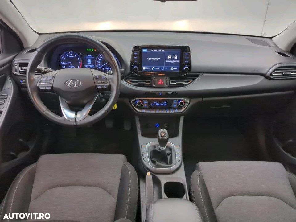 Hyundai i30 1.5 110CP 5DR M/T Highway - 3