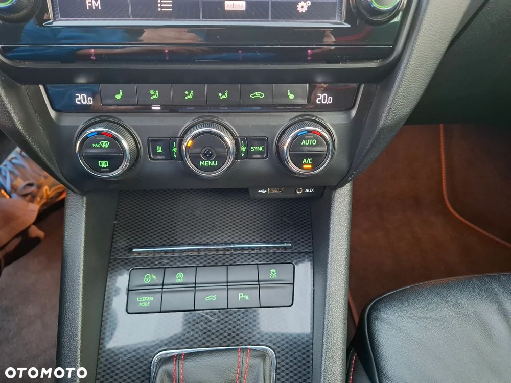Skoda Octavia 2.0 TDI DSG RS - 21