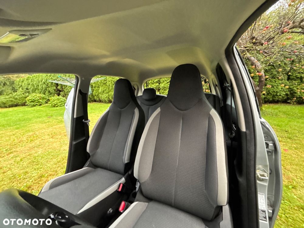 Toyota Aygo x-play - 29