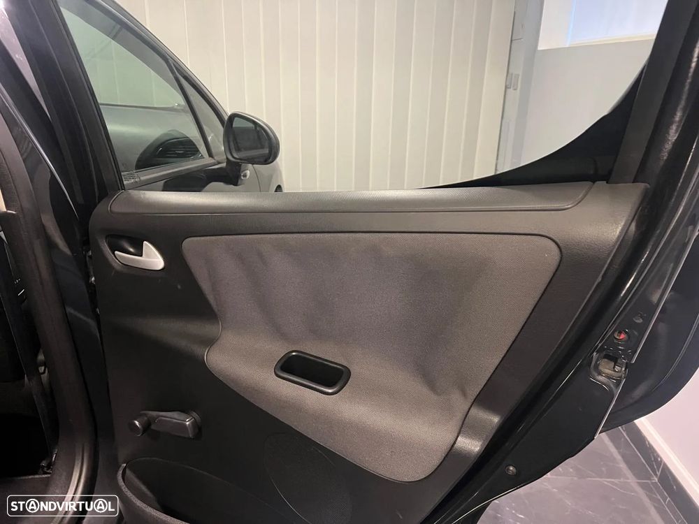 Peugeot 207 1.4 HDi Sport - 16