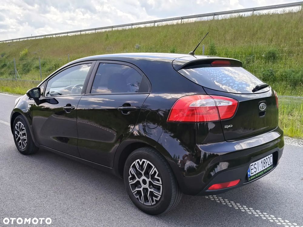 Kia Rio 1.2 M - 10