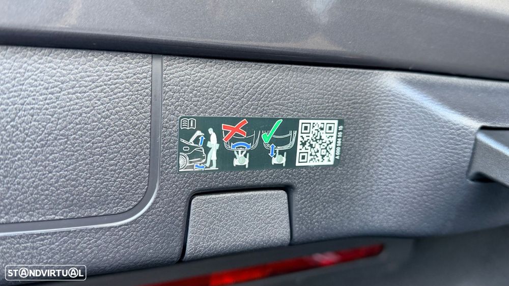 Mercedes-Benz CLA 250 e AMG Line - 13