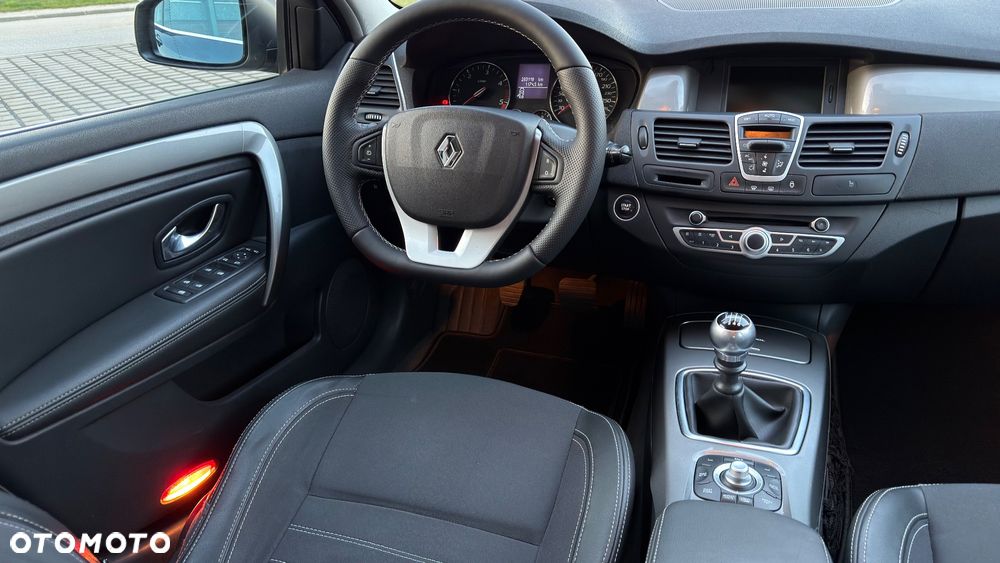 Renault Laguna 2.0 dCi Tech Run - 8