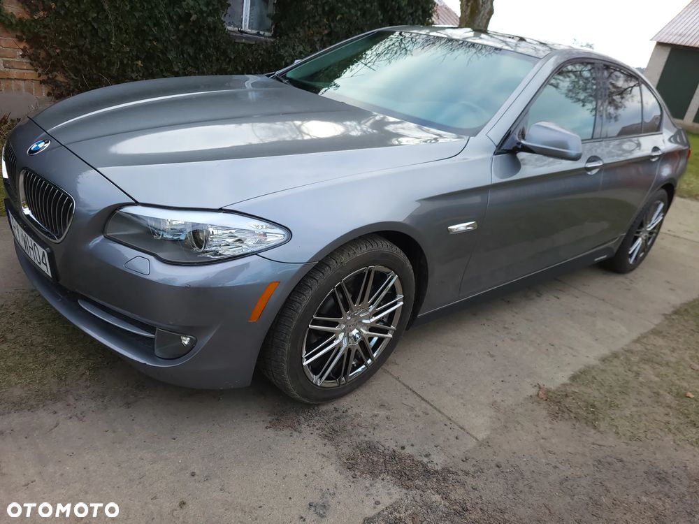 BMW Seria 5 528i - 11