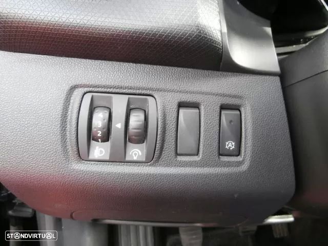 Renault Clio Sport Tourer 0.9 TCE Confort - 18