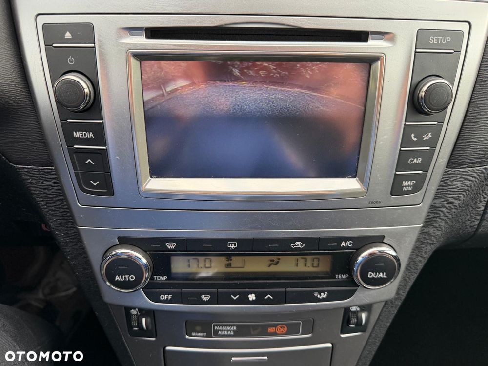 Toyota Avensis 1.8 Executive - 25