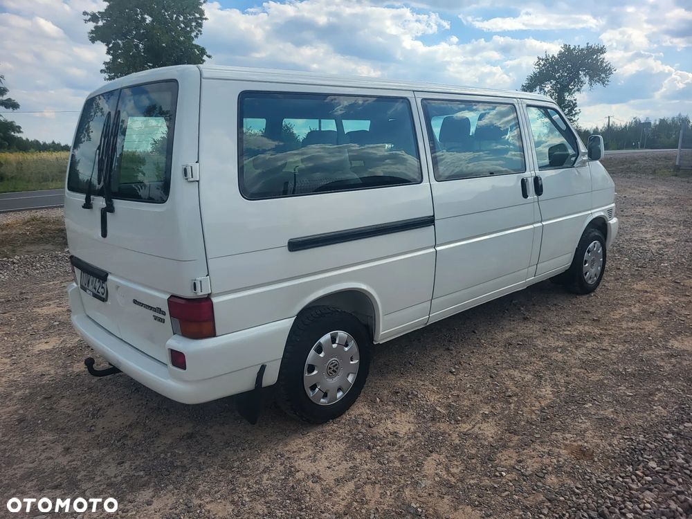 Volkswagen Caravelle TDI Basis / CL - 12
